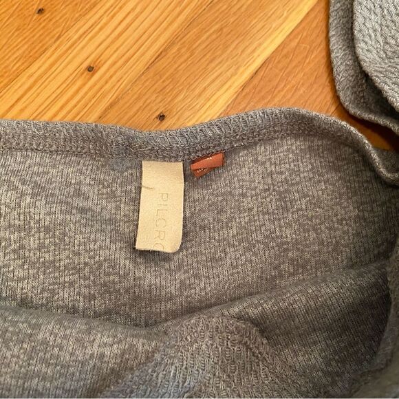Pilcro Anthropologie grey long sleeve top - Picture 4 of 4